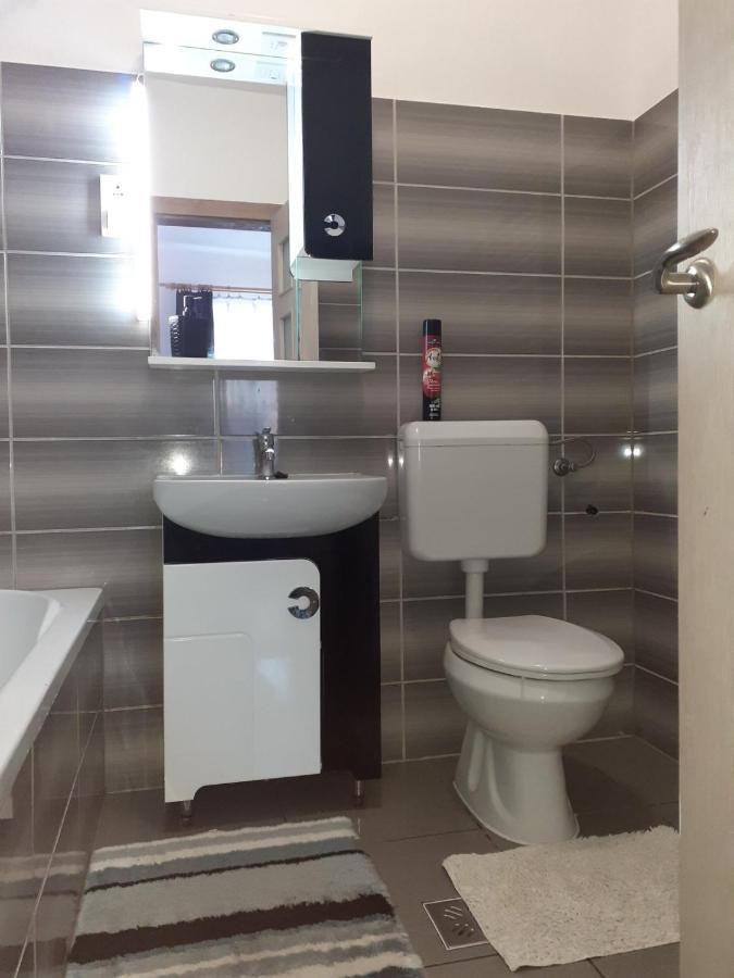 Oazis Apartman Sarospatak Ngoại thất bức ảnh