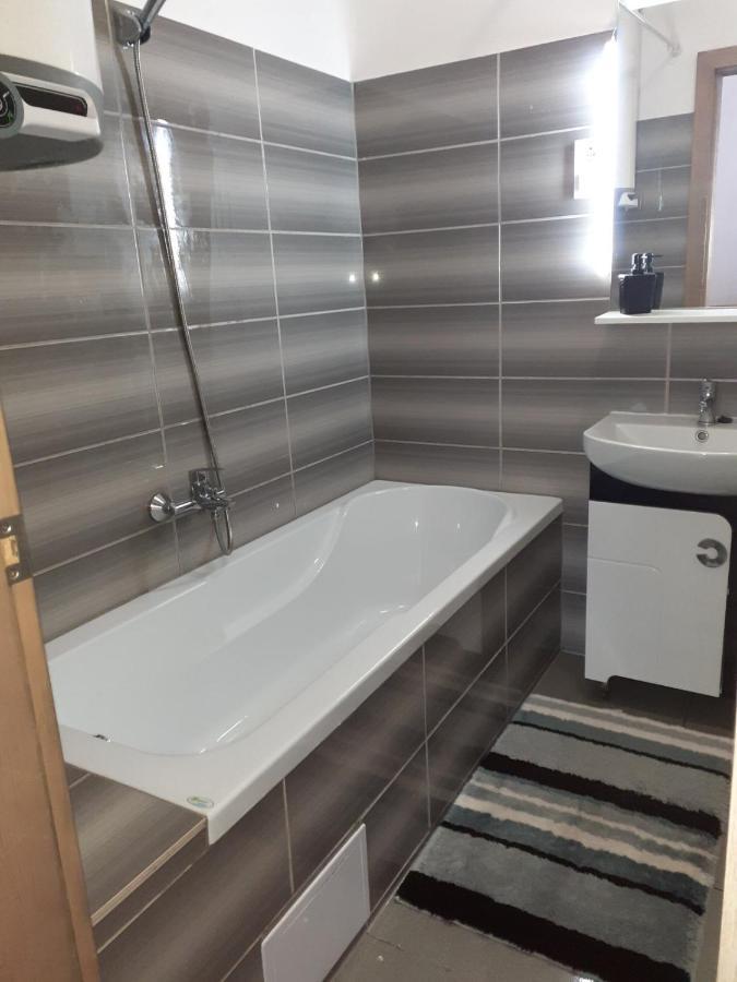 Oazis Apartman Sarospatak Ngoại thất bức ảnh
