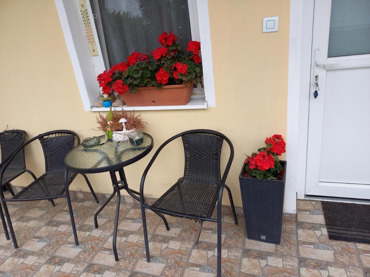 Oazis Apartman Sarospatak Ngoại thất bức ảnh