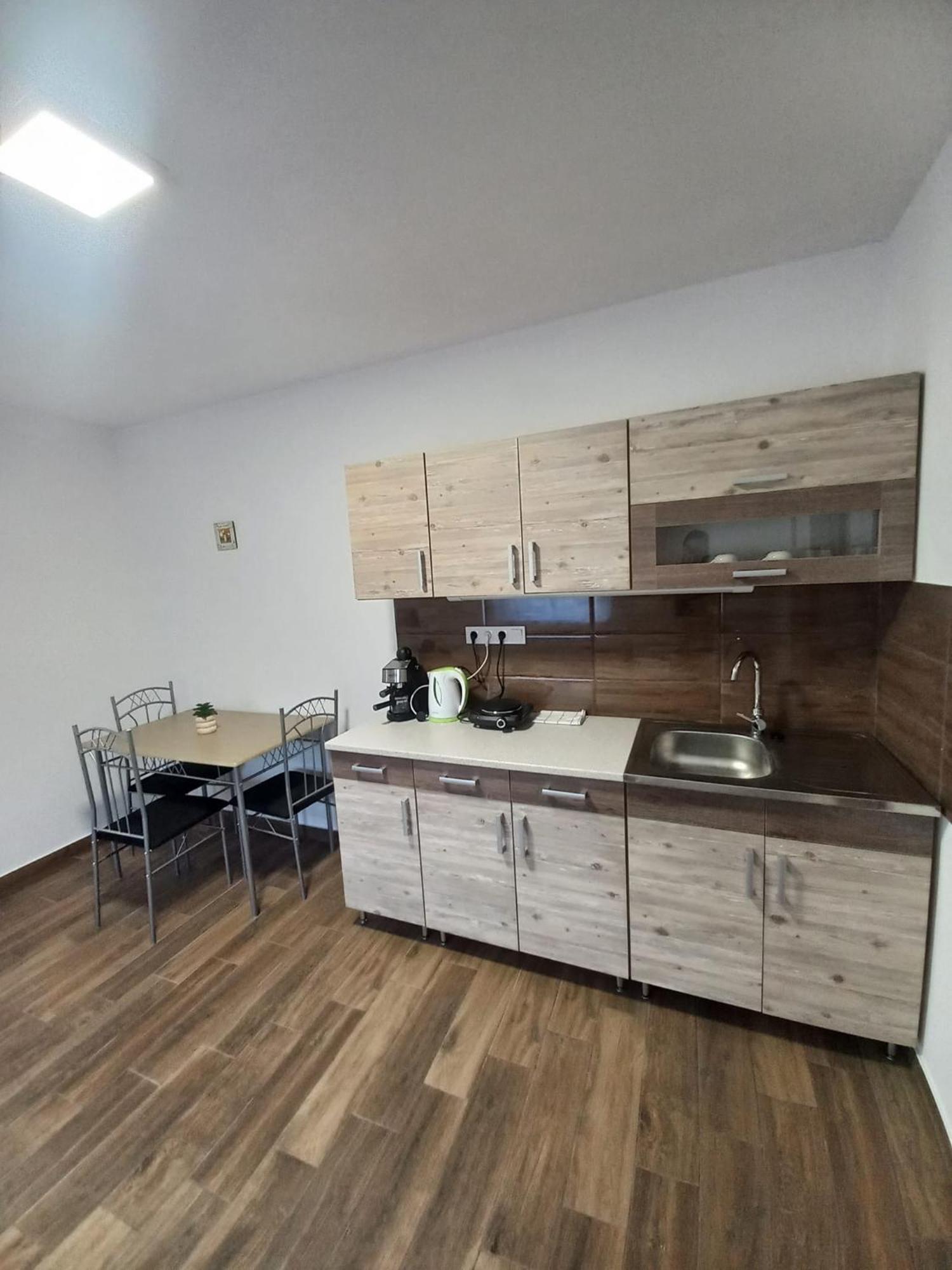 Oazis Apartman Sarospatak Ngoại thất bức ảnh