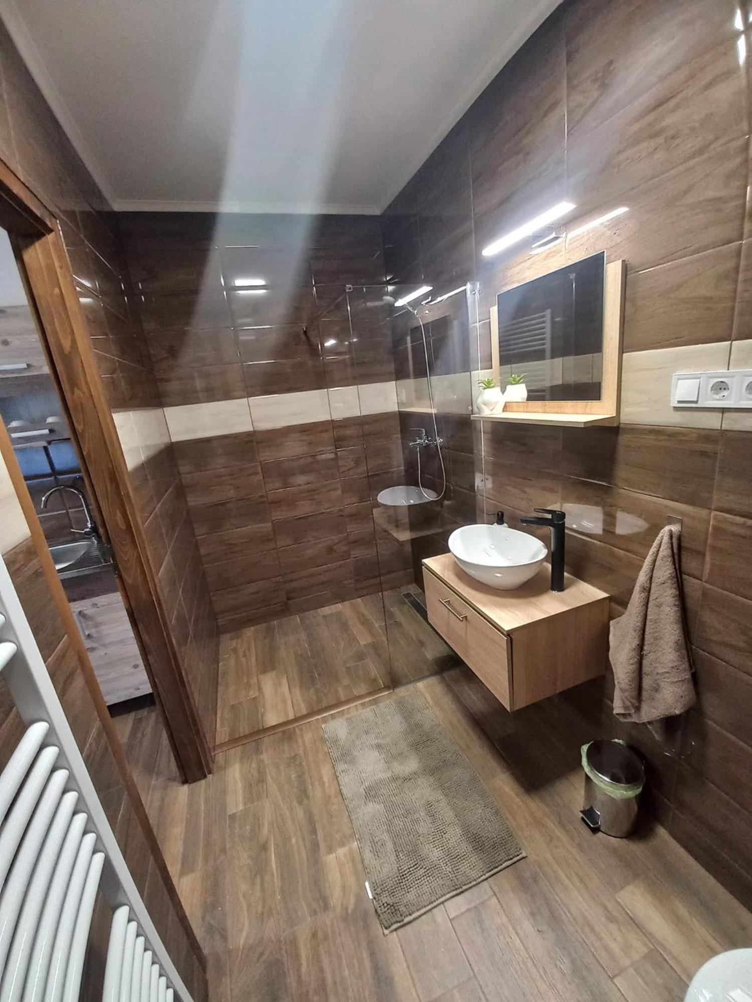 Oazis Apartman Sarospatak Ngoại thất bức ảnh
