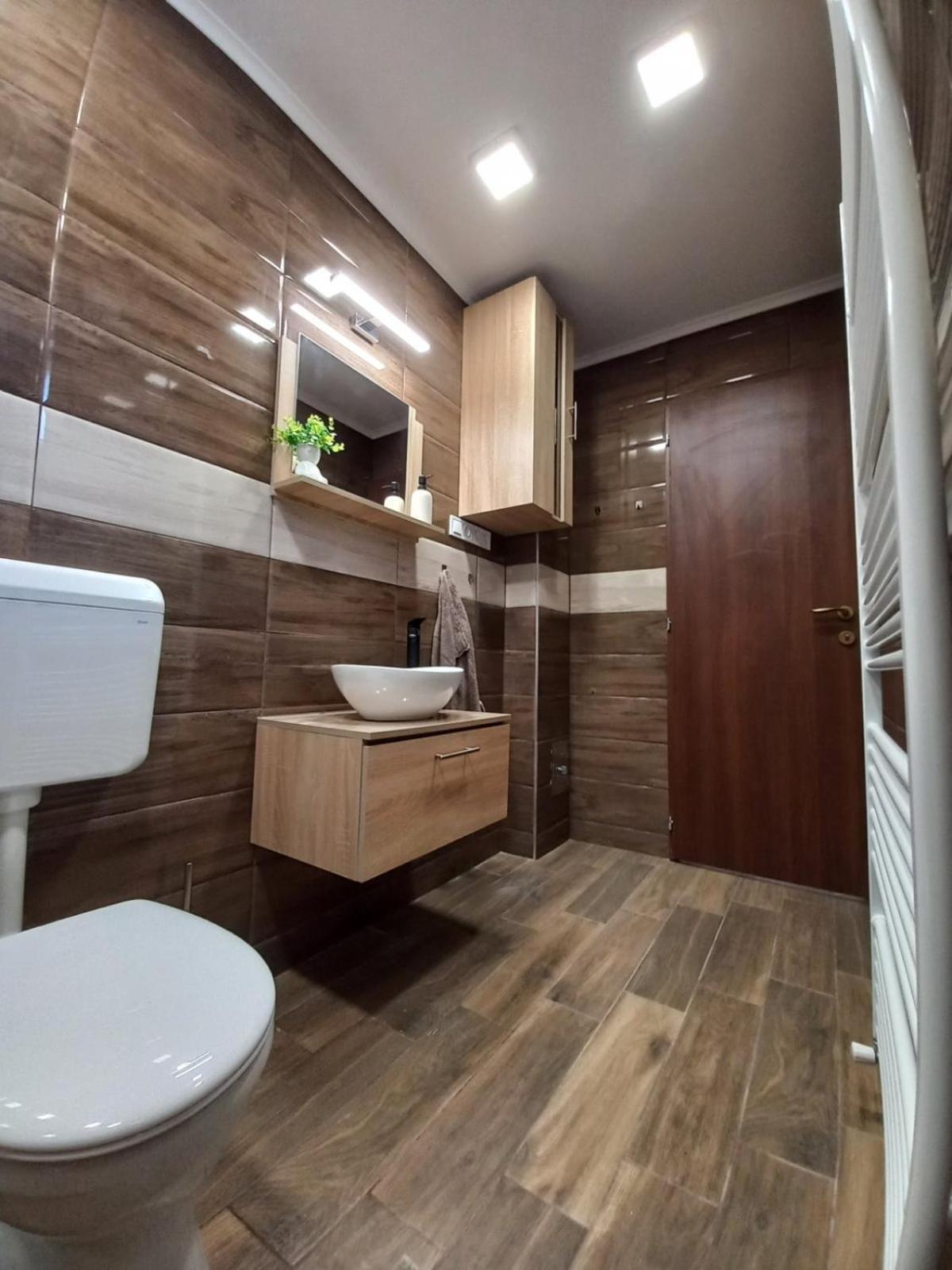 Oazis Apartman Sarospatak Ngoại thất bức ảnh